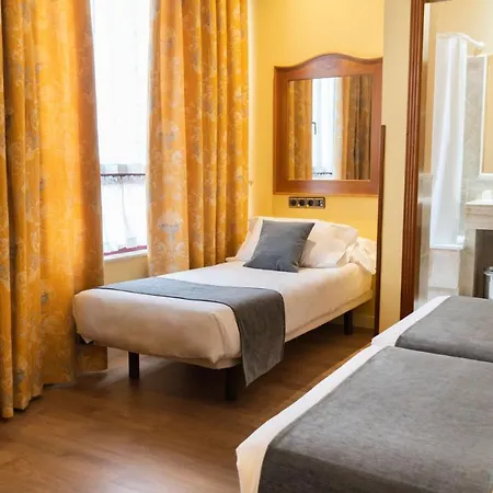 Alda Mercado De Hotel