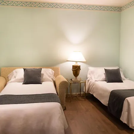 Alda Mercado De Hotel