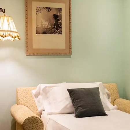 Alda Mercado De Hotel