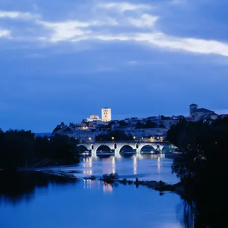 Отель Alda Mercado De Самора