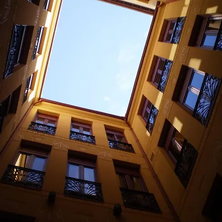 Alda Mercado De Zamora