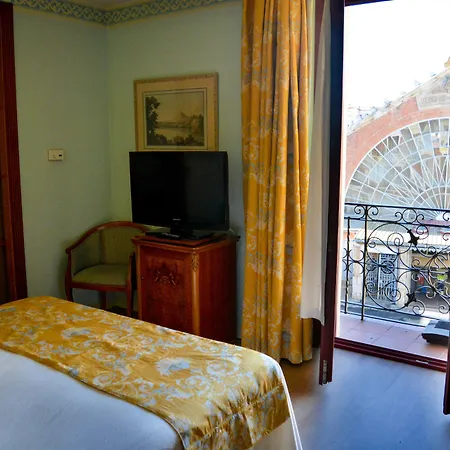 Alda Mercado De 4* Самора