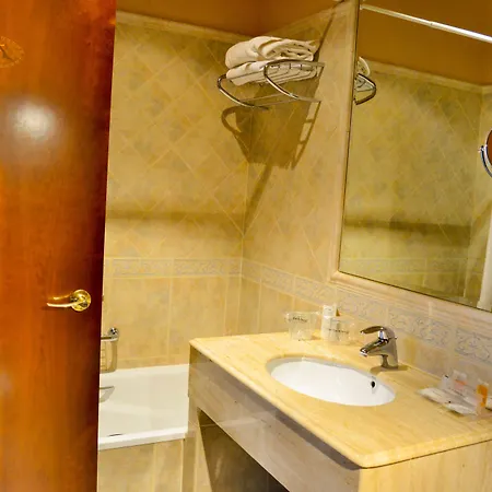 Alda Mercado De Hotel 4*