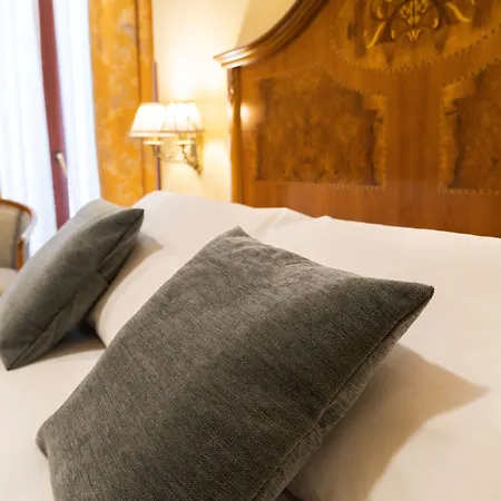 Alda Mercado De Hotel 4*