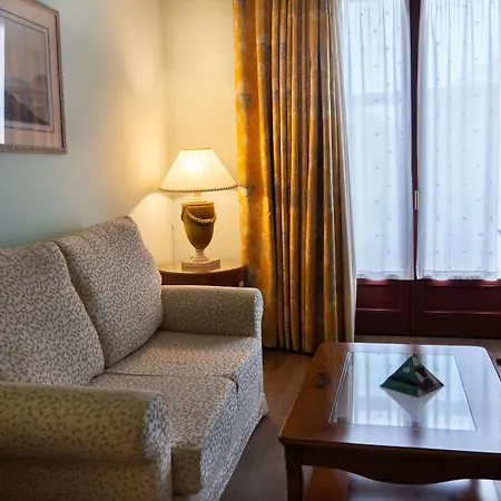 Отель Alda Mercado De 4*