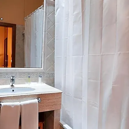 Alda Mercado De Hotel Zamora