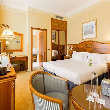 Отель Alda Mercado De 4*