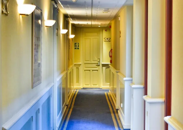 Alda Mercado De Hotel