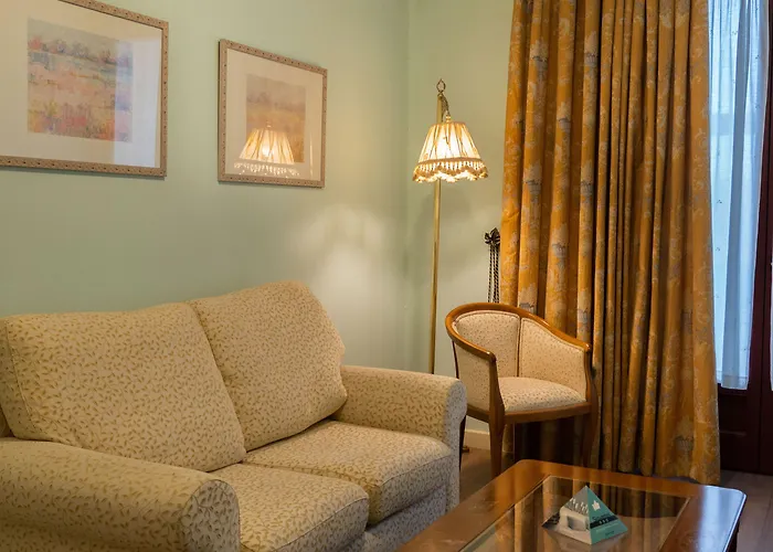 Alda Mercado De Hotel 4*