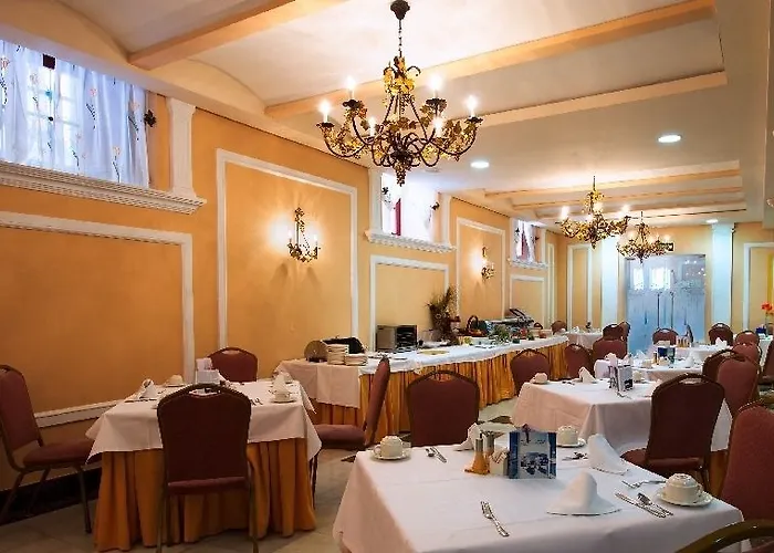 Hotel Alda Mercado De 4*